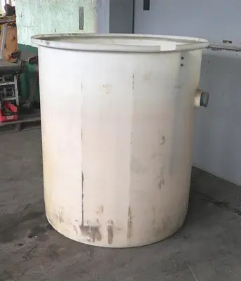 SPC9121  Tank 175 gallon vertical tank, poly, flat