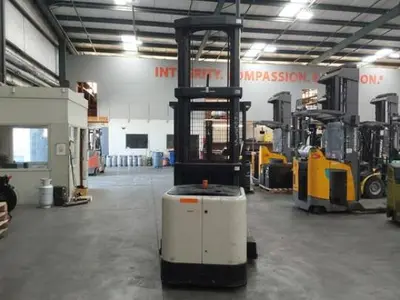 USED 2016 CROWN SP4050-30