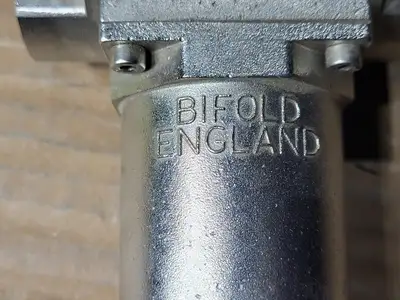 NEW BIFOLD SE12FRSRAD