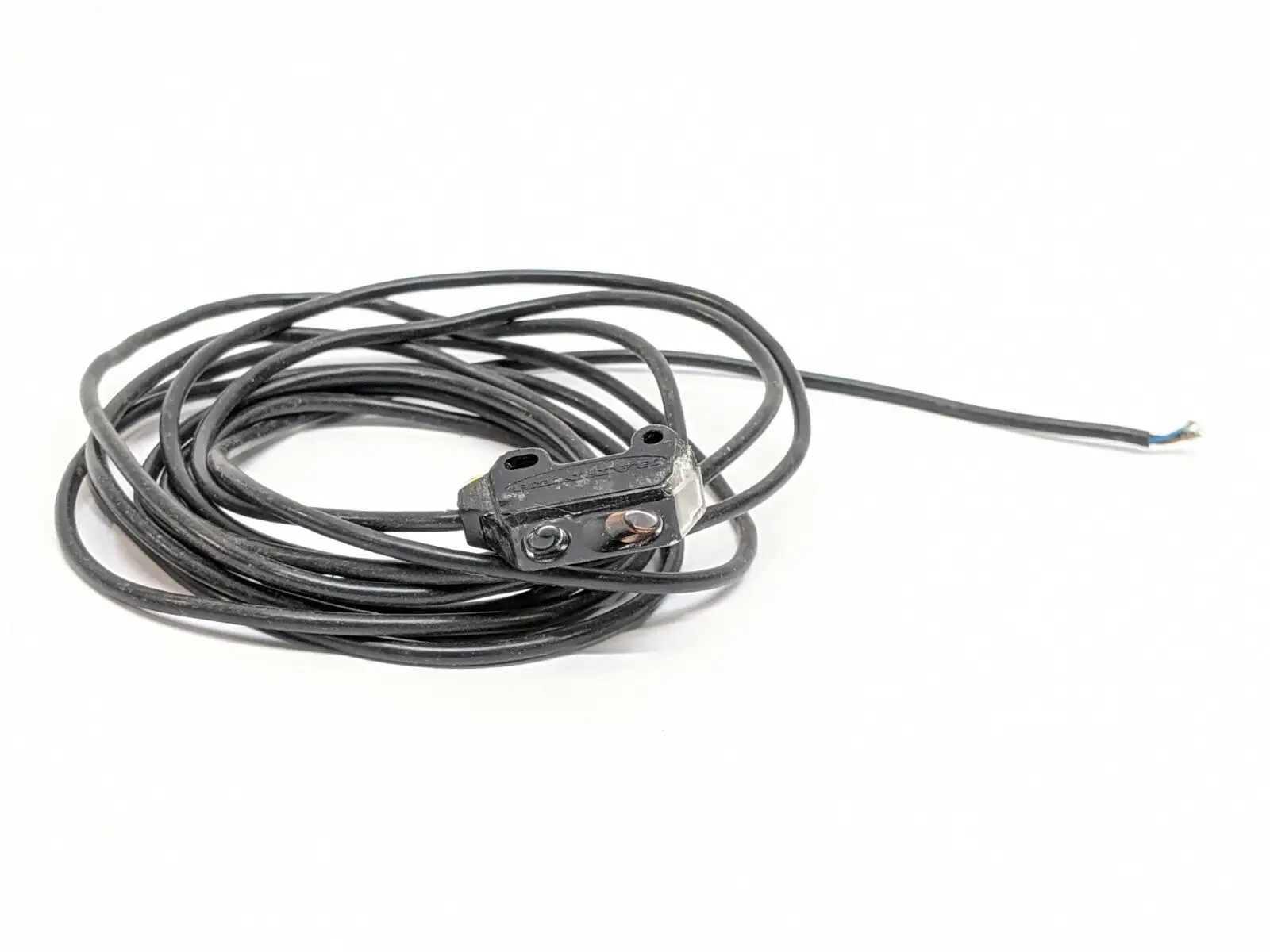 USED BANNER MINI SELF-CONTAINED CONVERGENT-MODE SENSOR