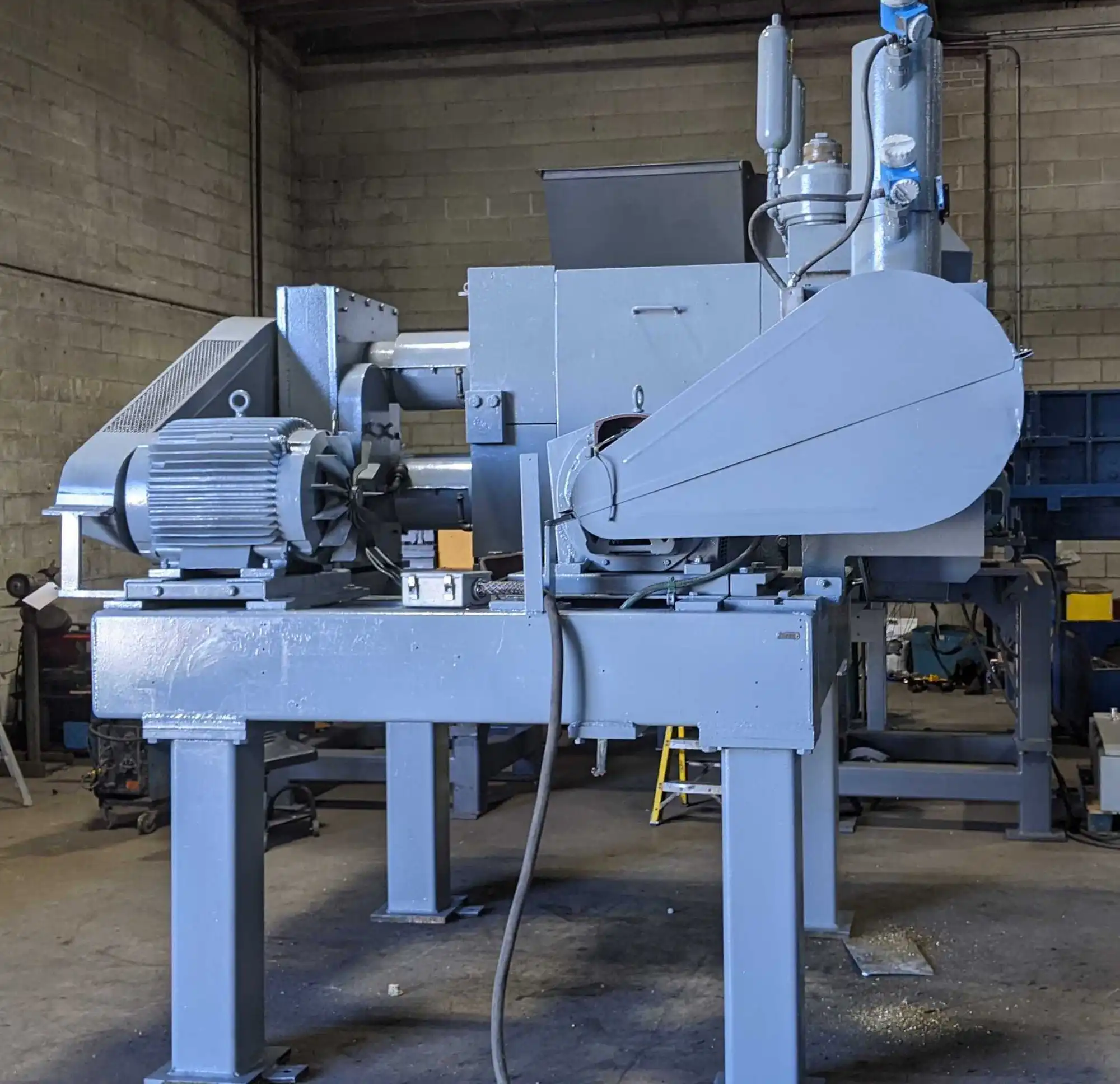 USED 1999 KR KOMAREK INC DH400