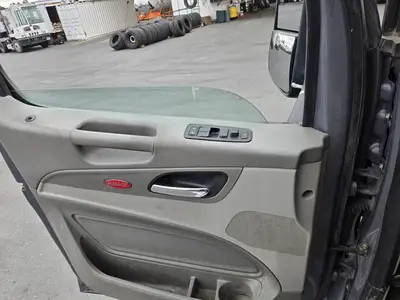 USED 2020 PETERBILT 567