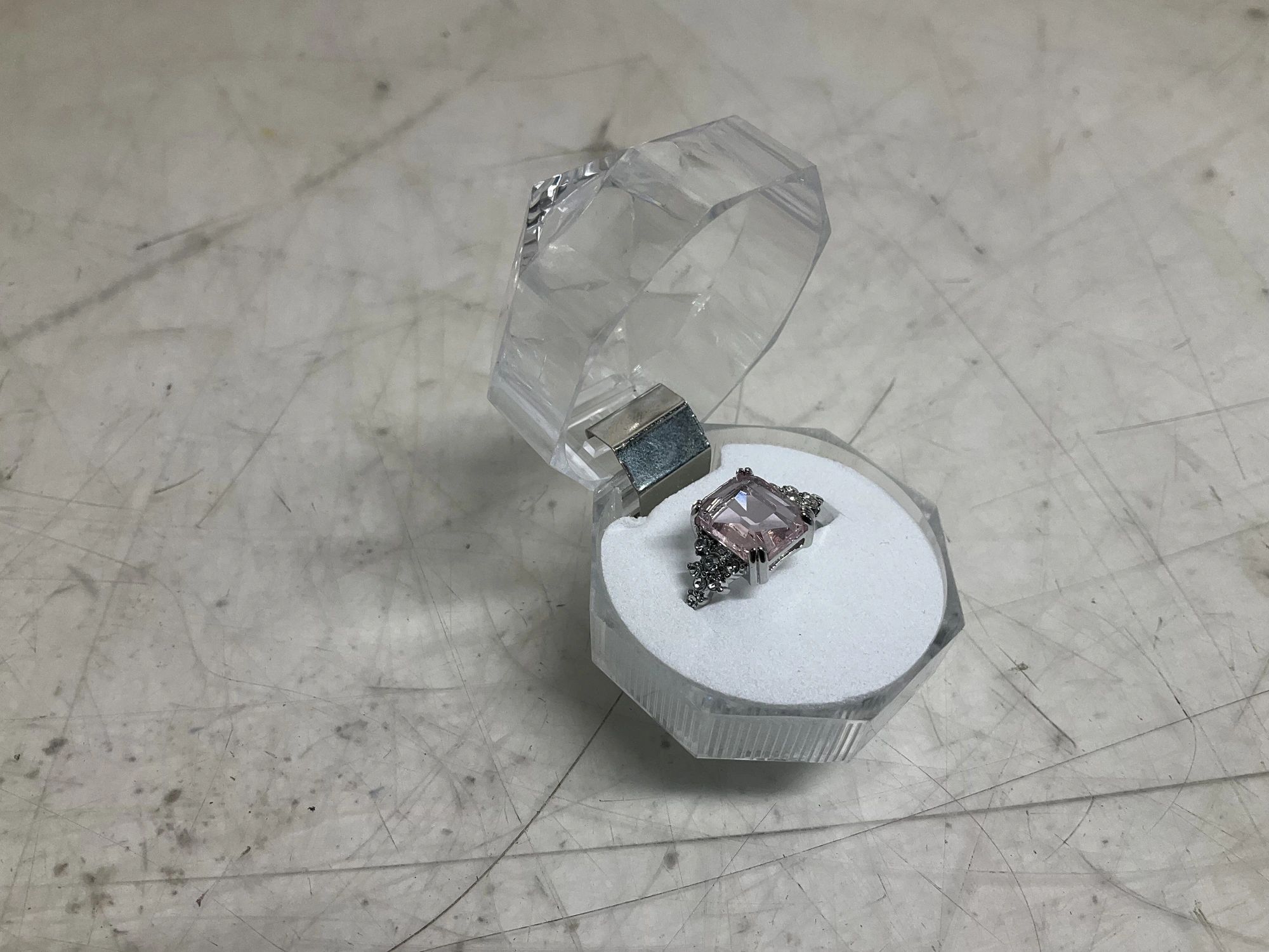 Used _UNKNOWN_ _UNKNOWN_ Jewelry & Gemstones Michigan US | Miedema Asset Management Group #1329863