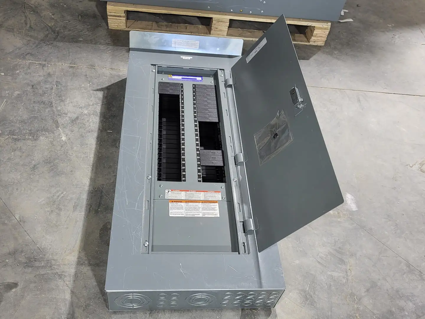 USED SQUARE D NF442L2