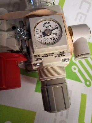 SMC FILTER REGULATOR AW20-02E-B W/ PRESSURE RELEASE VALVE AND PRESSURE SWITCH