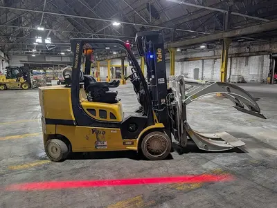 12,000 POUND YALE GLC120VX FORKLIFT TRUCK WITH 84" CASCADE CLAMP 4,500 HOURS