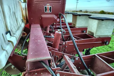Used 1984 INTERNATIONAL 800 CYCLO AIR PLANTER Planters Michigan US | Proxy Equipment #1385117