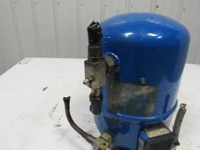 Man
Maneurop MTE36JG4D 460V 50/60Hz Refrigerated Reciprocating Compressor