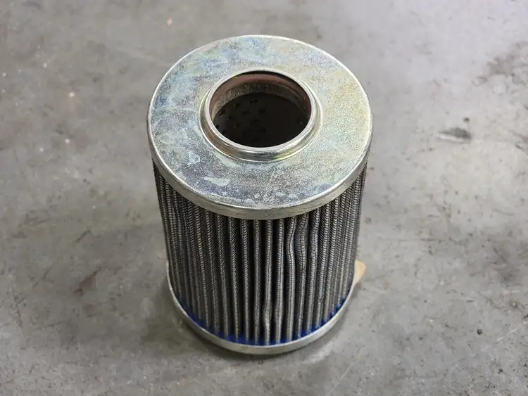 Used HYPRO HP27L4-25MB Oil Filter British Columbia CA | Lenmark #282599
