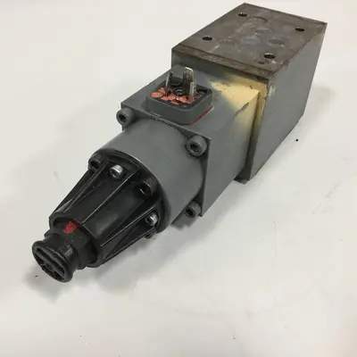 USED MANNESMANN REXROTH 4WRE10EA641224Z4M468