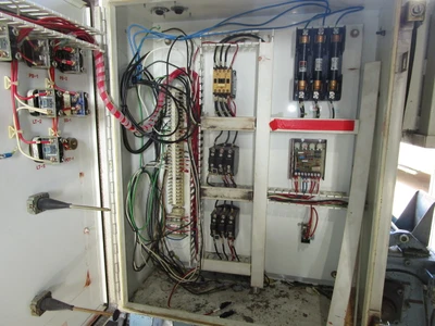 1982 HYDRECLAIM grinder Reprocessing Equipment, Grinders | Mark One Machinery (3)