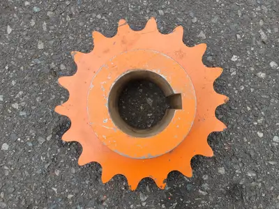 Roller Chain Sprocket H140C18310, Size 140, 18 Teeth