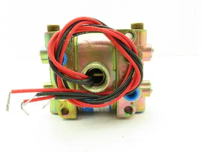 V9LCUFX1 Solenoid Valve Brass Multi Port 120V Coil 50 PSI 1/4" NPT