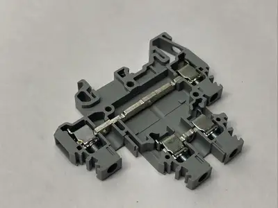 1SNA115271R2200,11527122 | Entrelec 1SNA115271R2200 Double Level Terminal Blocks 32A 11527122 LOT OF 10 - Used