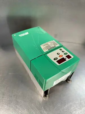 USED Control Techniques SE 23400300 SE4.5T 3.0kW