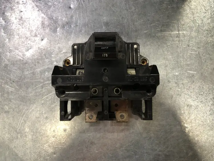 Used FEDERAL PIONEER 2B175 Switchgears British Columbia CA | Lenmark #244201