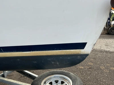 USED 1998 HUNTER TBD