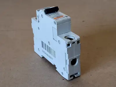 Used MERLIN GERIN 60687 Switchgears British Columbia CA | Lenmark #238923