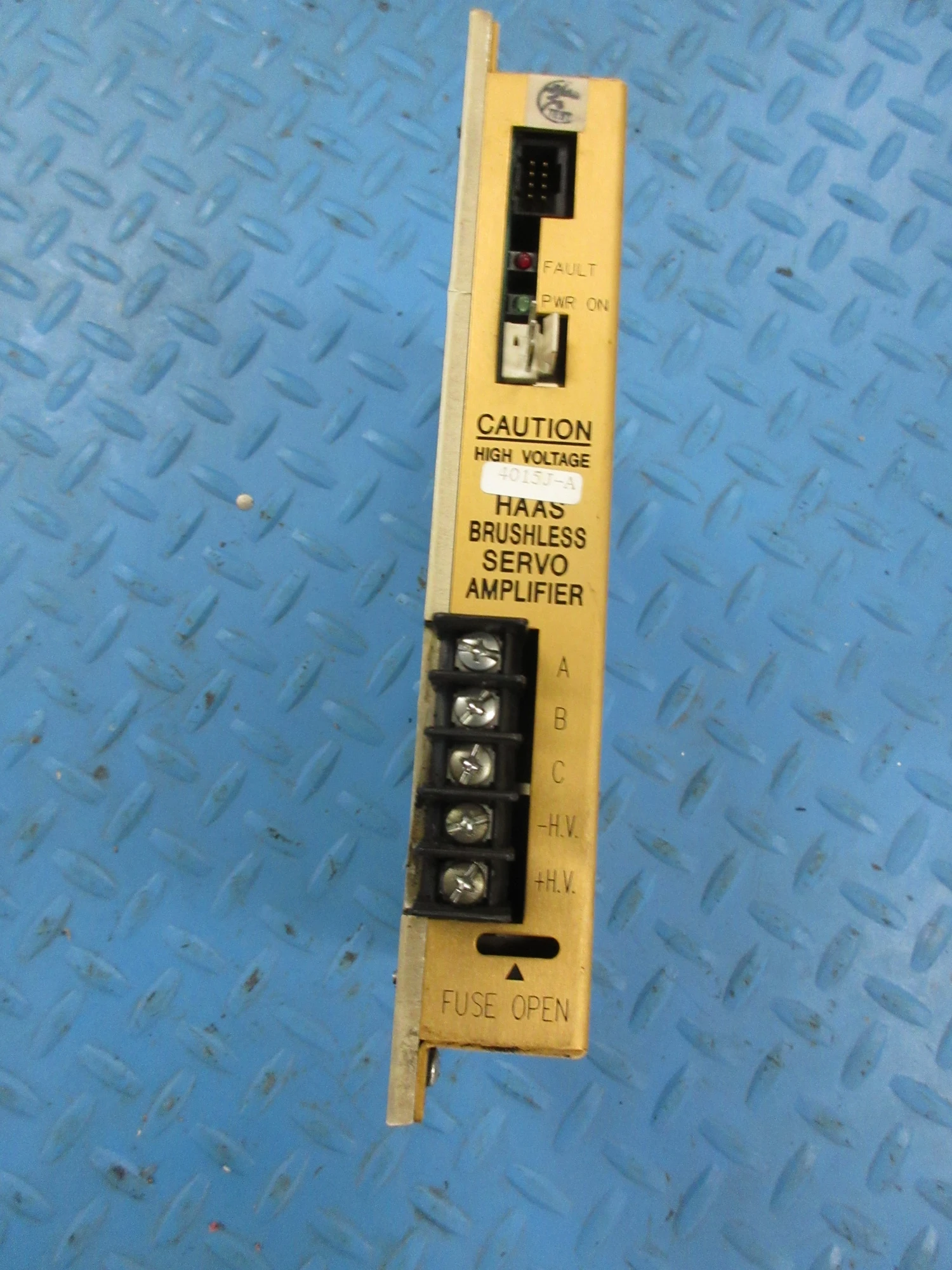 USED 1998 USED HAAS PARTS AND TOOLING BRUSHLESS SERVO AMPLIFIER #4015J-A