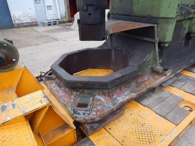 USED BÊCHÉ FORGING HAMMER 2040 KGM