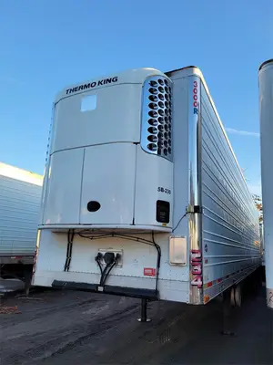 USED 2005 UTILITY 50 FOOT