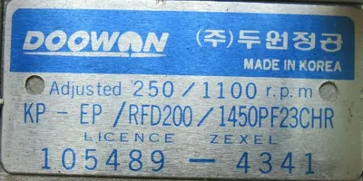 NEW DAEWOO 106671-4834 INJECTION PUMP 999965.11101-7240 105489-4341 106061-7330
