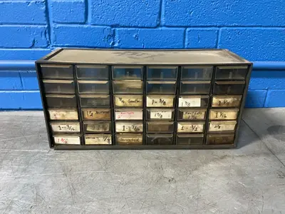Used _UNKNOWN_ _UNKNOWN_ Cabinets Ohio US | HGR 24 #1309302