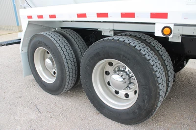 Used 2019 KENWORTH T880 Septic/Sewer/Vacuum Trucks Texas US | Roll Off Truck World #1491813