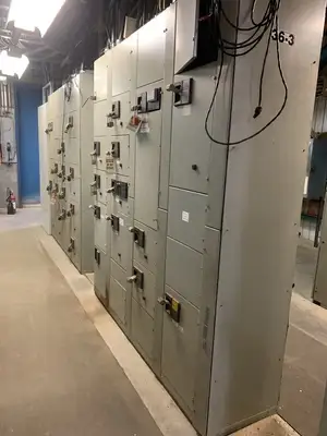 Five Star Double-Sided Motor Control Center (MCC), 600V Max., 1000A, 26 Buckets