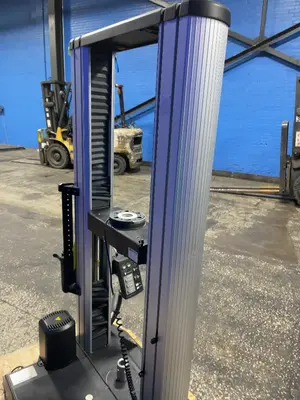 USED INSTRON 5564STANDARD