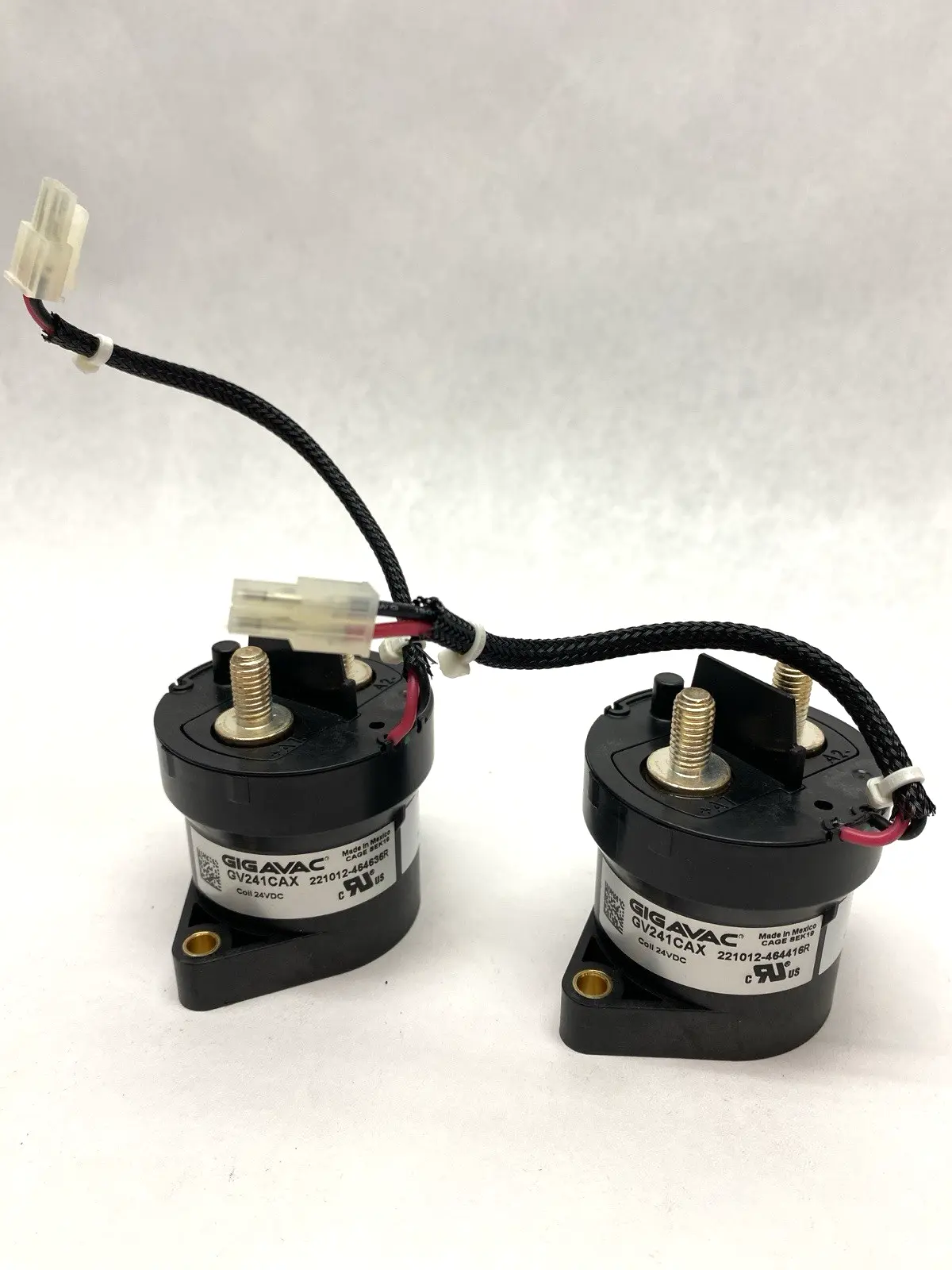 GV241CAX | Gigavac  Contactor 24VDC Coil LOT OF 2 - For parts or not working