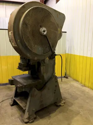 USED L & J 60
