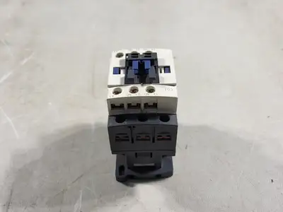 25 Amp, 3 Pole, 3 NO, 115 VAC Coil Contactor C01F7 52296548
