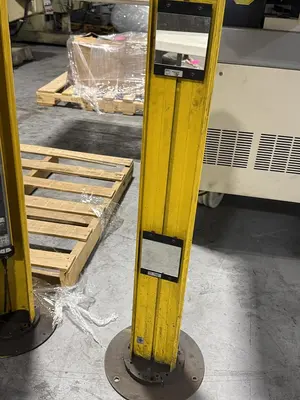 Used SICK 2 040 593 Light Curtains & Grids Minnesota US | Source Machinery Sales #1366641