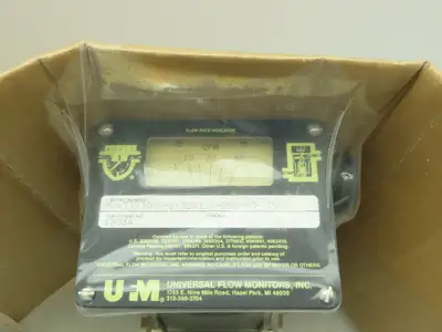 Universal Flow Monitors MN-IIB30GM-8-32V1.0-2NL-6D-10U 0 - 30 GPM Flow Meter
