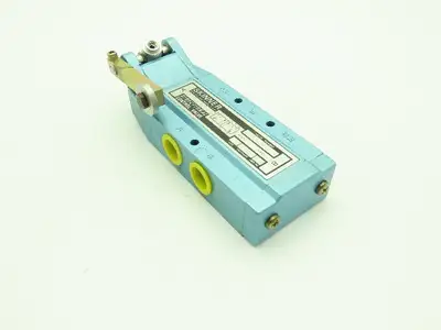 Skinner S3J0ACX4 Pneumatic Air Limit Switch Valve 5-Way 2 Pos 150PSI 1/2" NPT