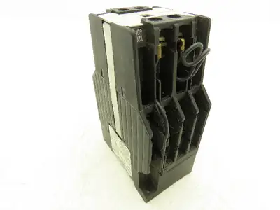 Siemens 3TF81 33-0AK1 Compact Reversing Contactor AC 120V Coil 1NO + 1NC Demag
