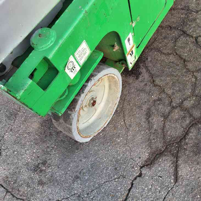 USED 2015 Genie GS-3232