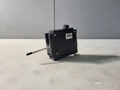 NEW CUTLER-HAMMER BA120
