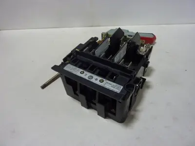 USED ALLEN BRADLEY 1494V-DS30 SER A