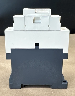 NEW Schneider Electric CAD32BD