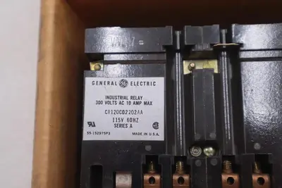 GENERAL ELECTRIC CR120C02202AA INDUSTRIAL RELAY SERIES A STOCK #3185