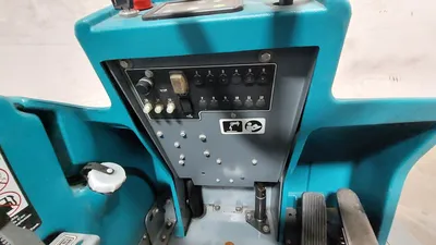 2009 TENNANT T15 FLOOR SCRUBBERS | Platinum Group (8)