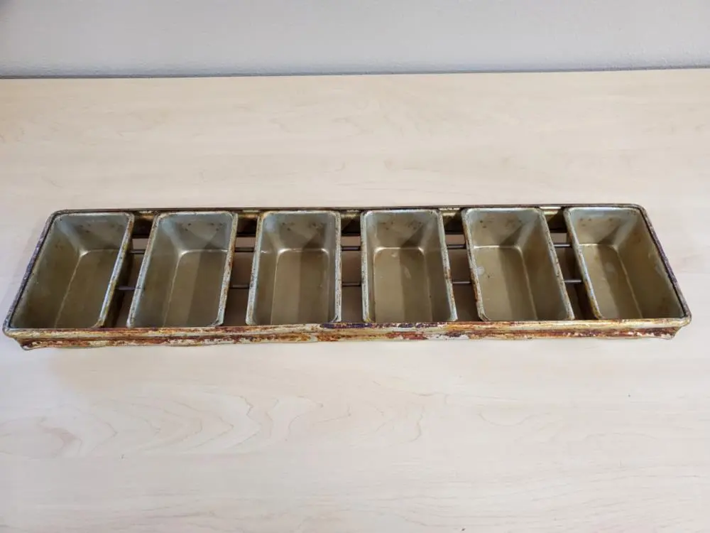 6-Strap Bread Loaf Pan