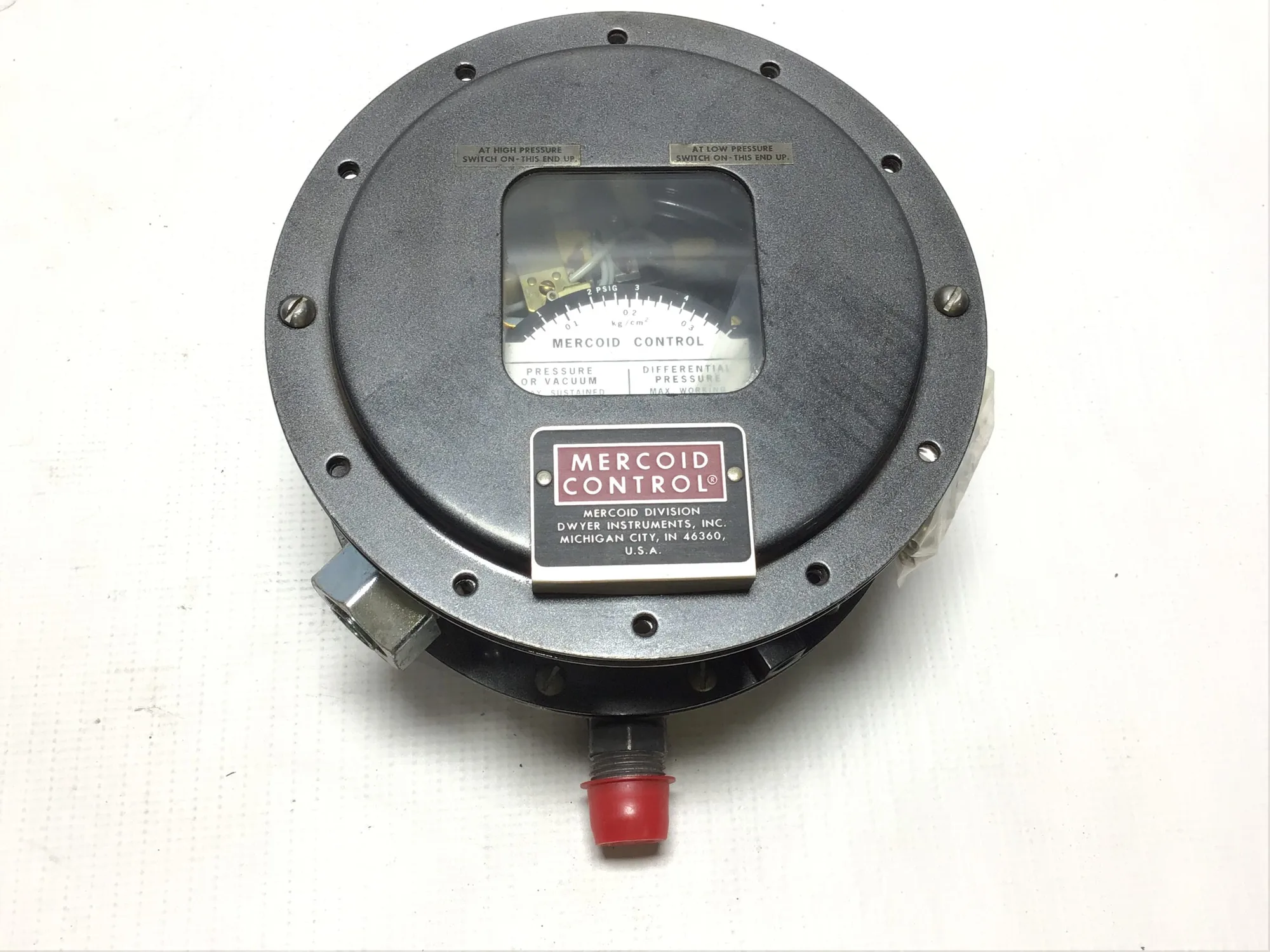 Mercoid Control PGW-153-P2 Gas Pressure/Differential Pressure Switch 120/240C AC/DC