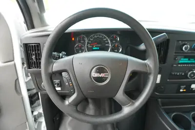 Used 2017 GMC SAVANA G3500 Box trucks Florida US | Truck and Van Outlet #1541709