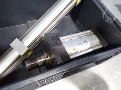 Phd / Parker Cylinders