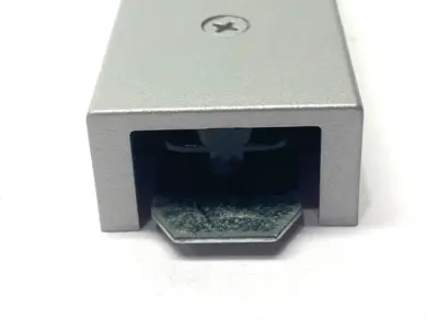 Used Juno Trac End Feed Connector 12/24V 25A Electrical Fittings Michigan US | Maverick Industrial Sales #1393308