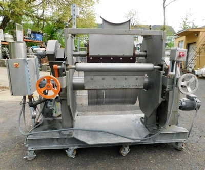 USED BUFFALO TECHNOLOGIES DRUM FLAKER BUFLOVAK 24 X 24