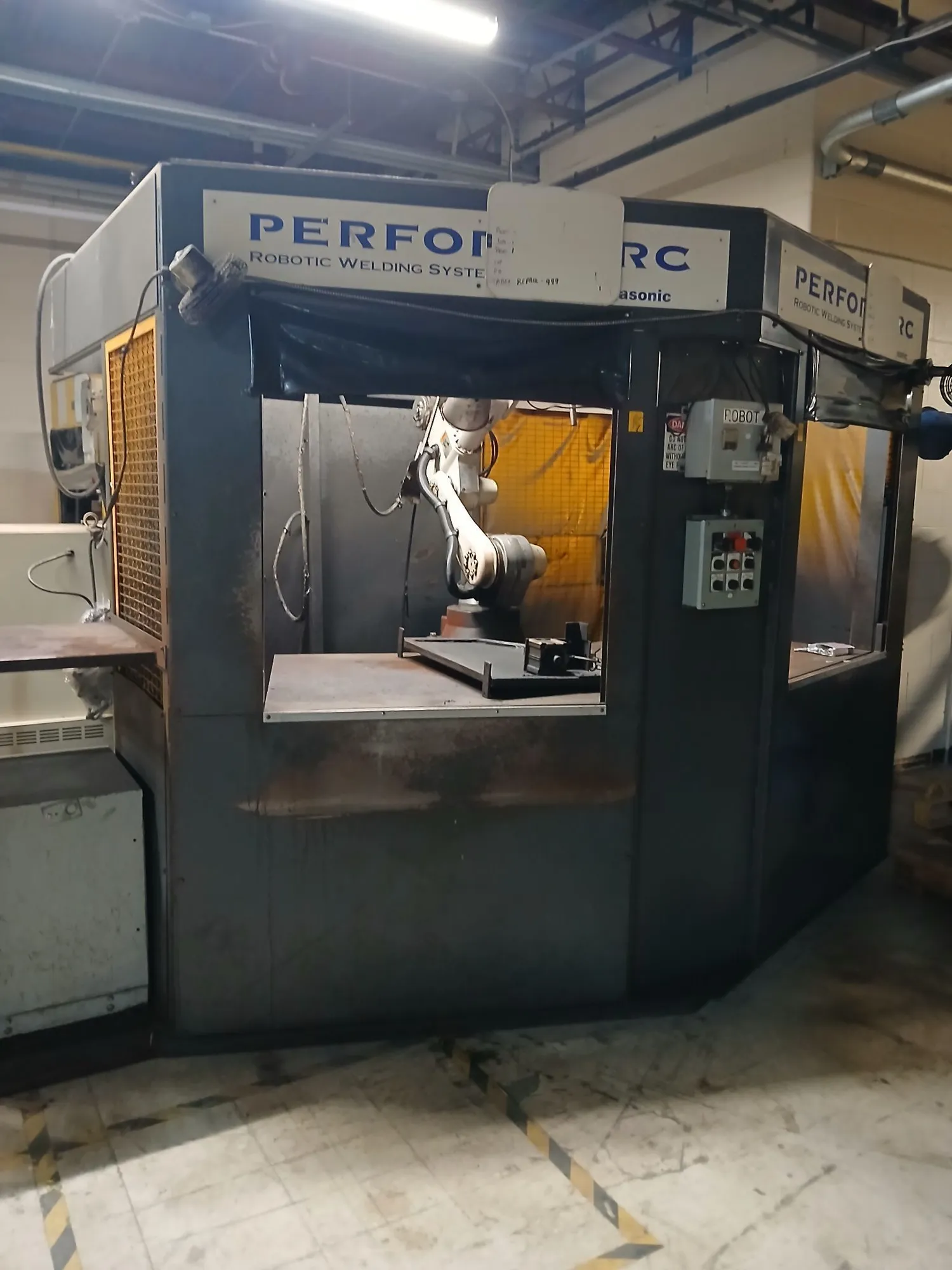 USED Panasonic PreformArc Welding Cell Single Robot Cell with 2 tables